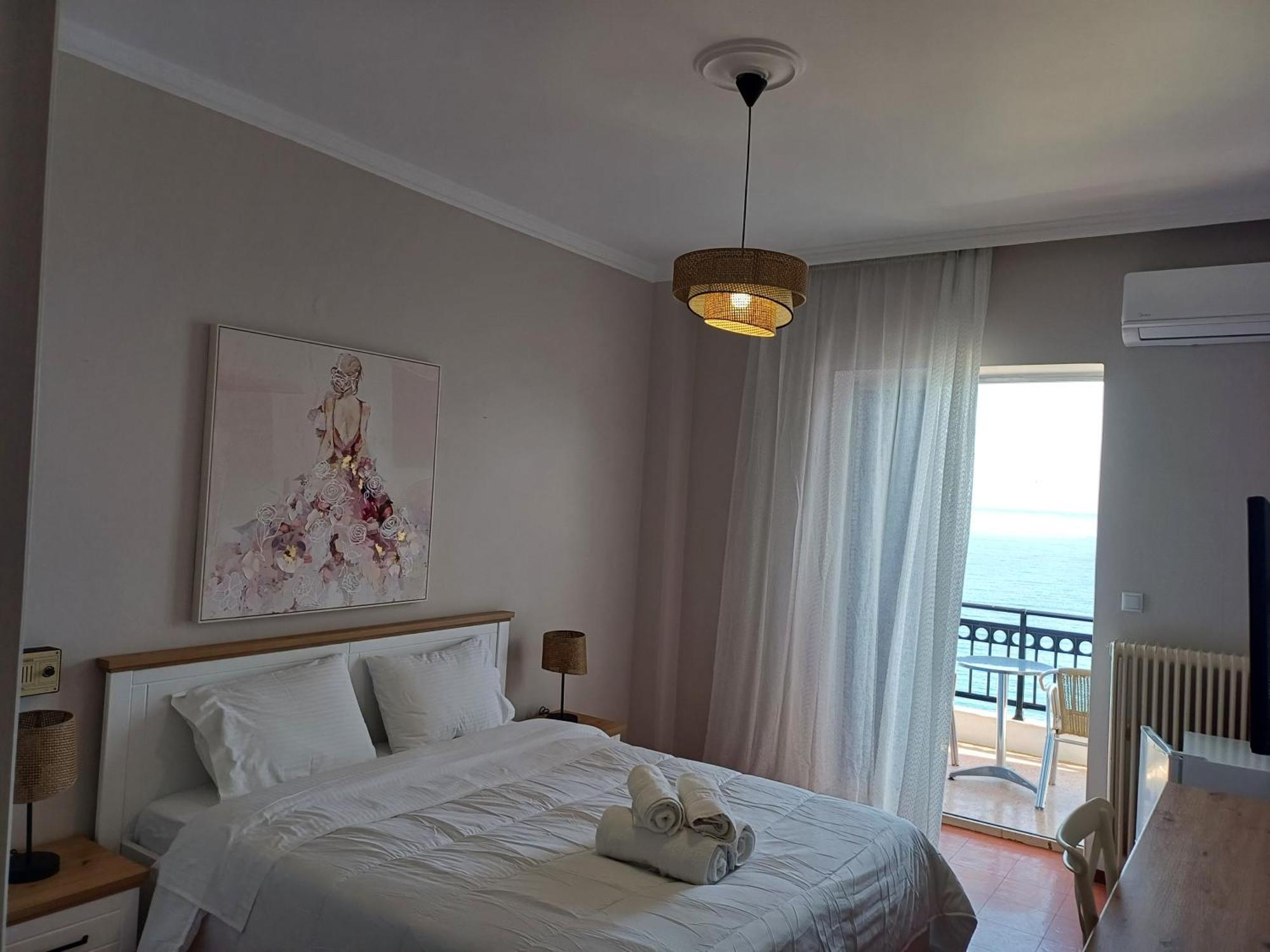 Kamvissis Hotel Tirós Eksteriør billede