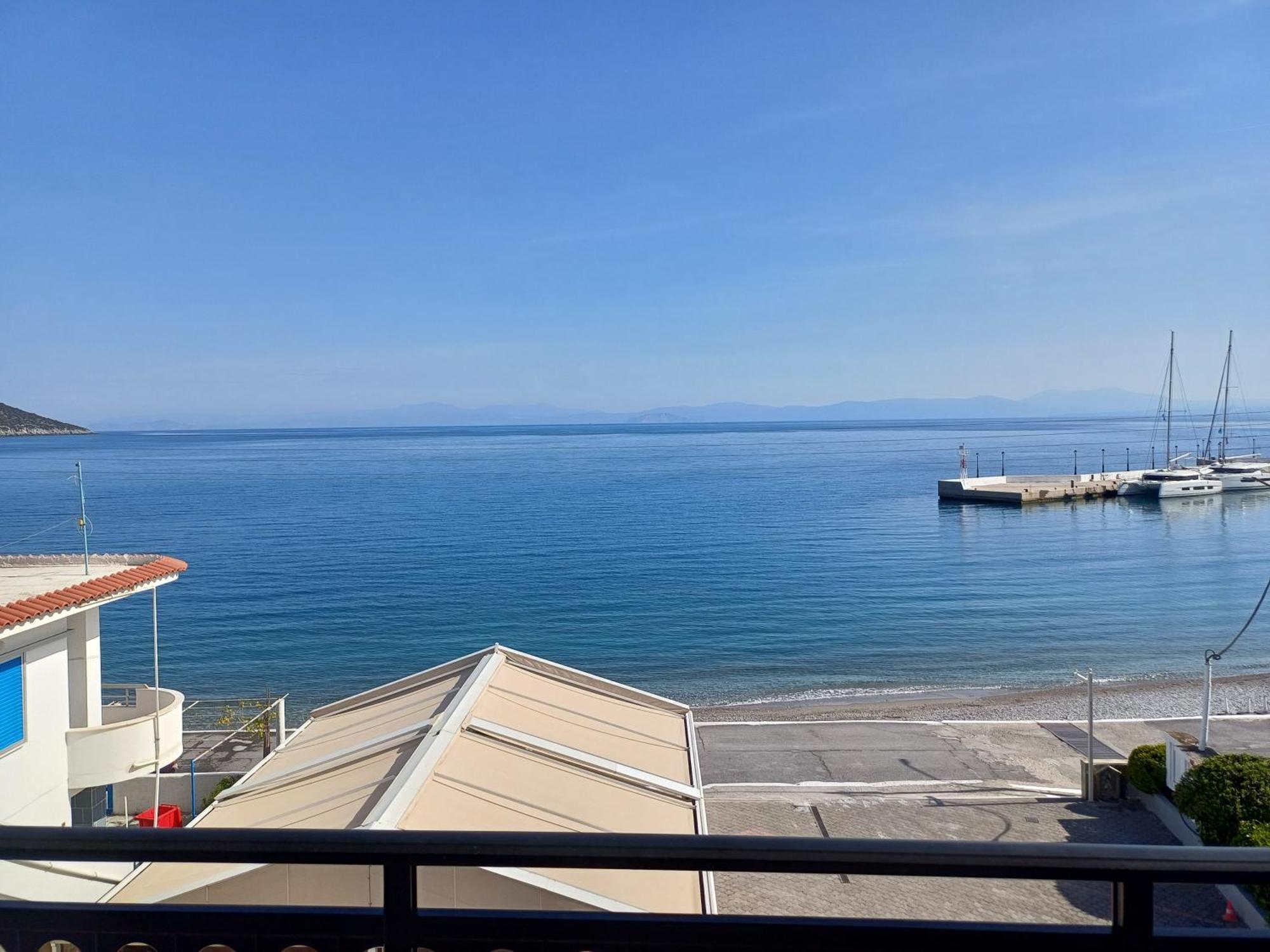 Kamvissis Hotel Tirós Eksteriør billede