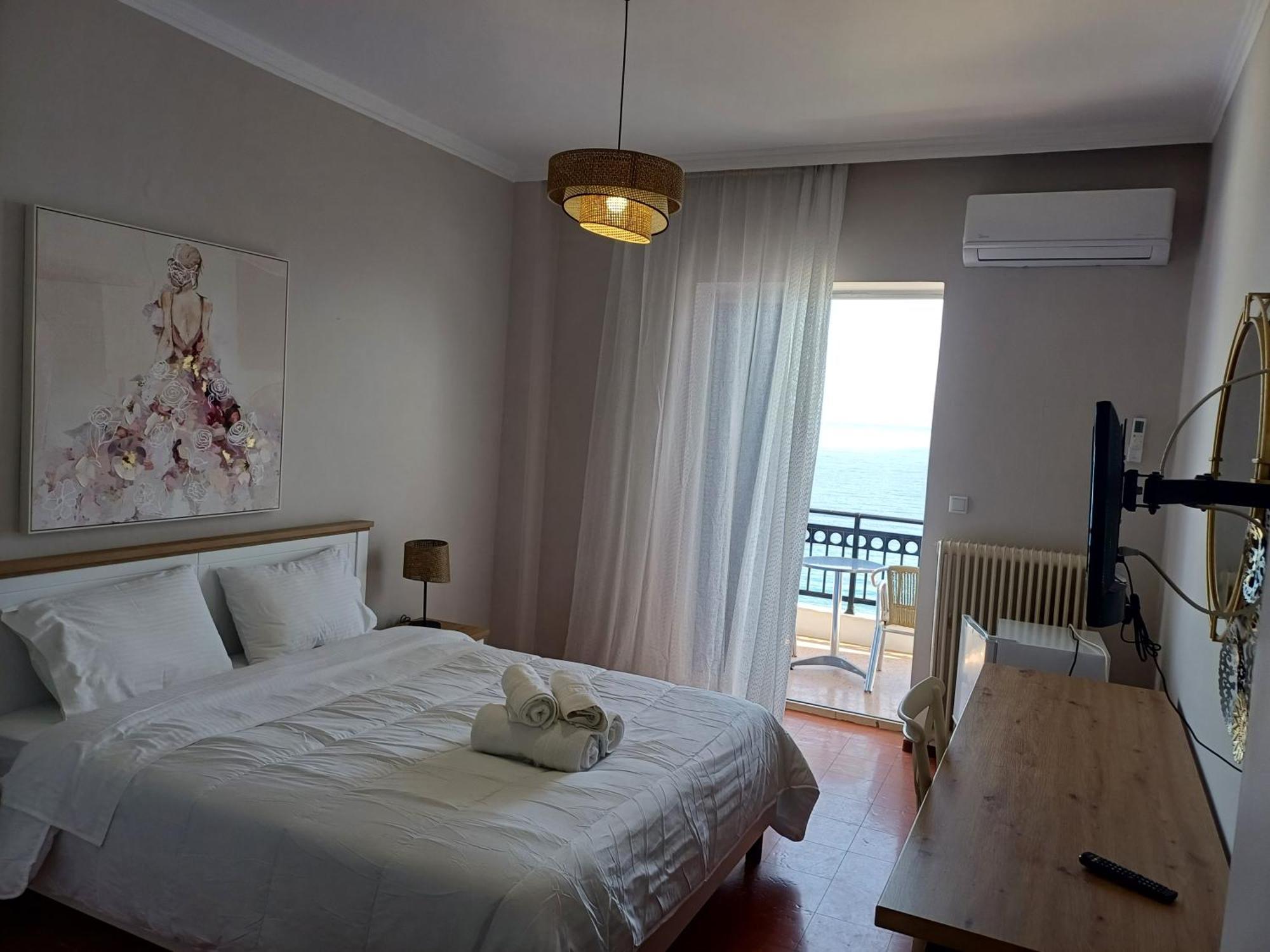Kamvissis Hotel Tirós Eksteriør billede